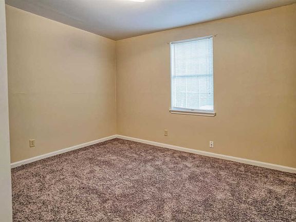 3rd image of 713 Peachers Dr APT D