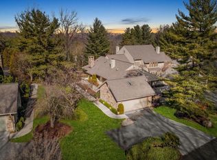 1272 Round Hill Rd, Bryn Mawr, PA 19010