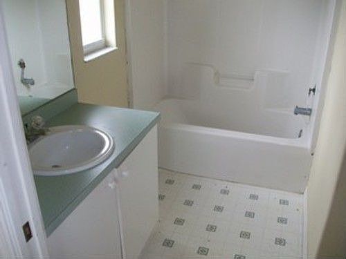 5th image of 2302 Birdsong Ln