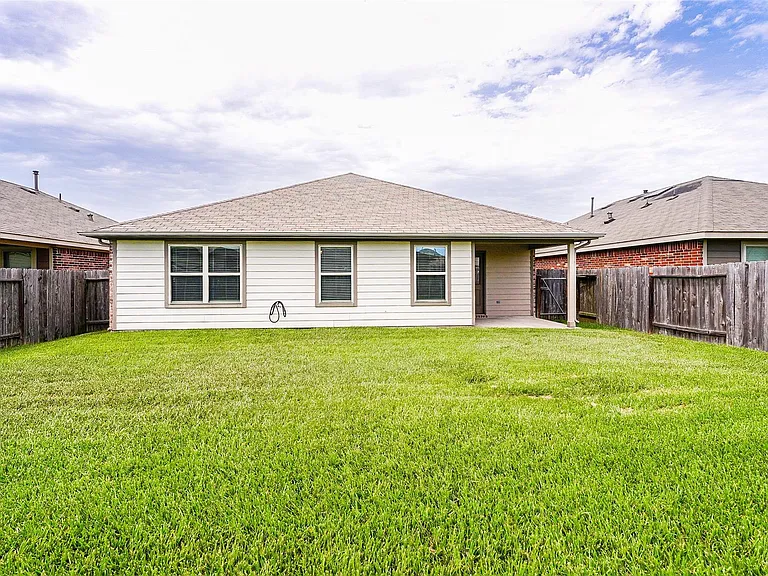 29319 Dunns Creek Ct — Photo 21