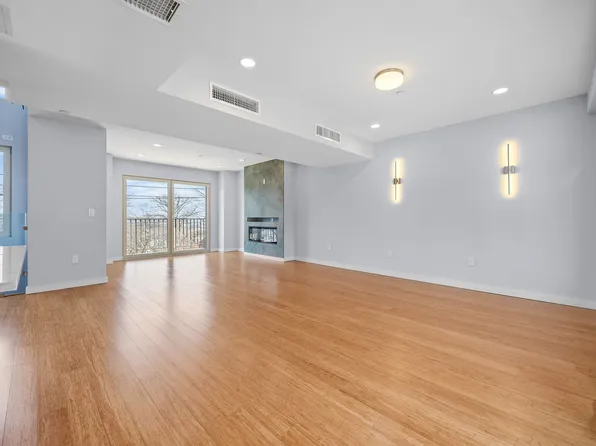 139 Highland Avenue image 14 of 26