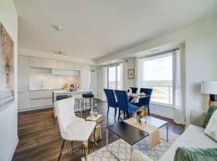 2 David Eyer Rd E #829, Richmond Hill, ON L4S 0N6