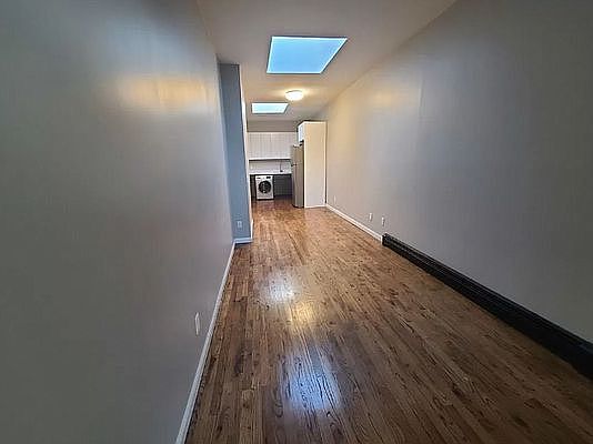 4th image of 343 Chauncey St #3L