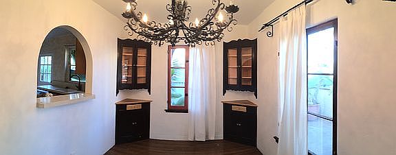 Gorgeous DiningRm, Orig Chan