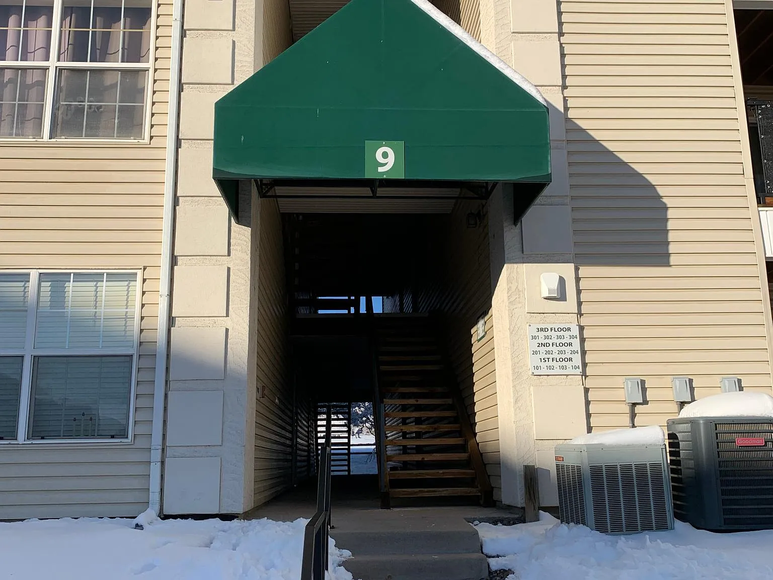 3 bed, 1264 sqft, $2,000 — Photo 3