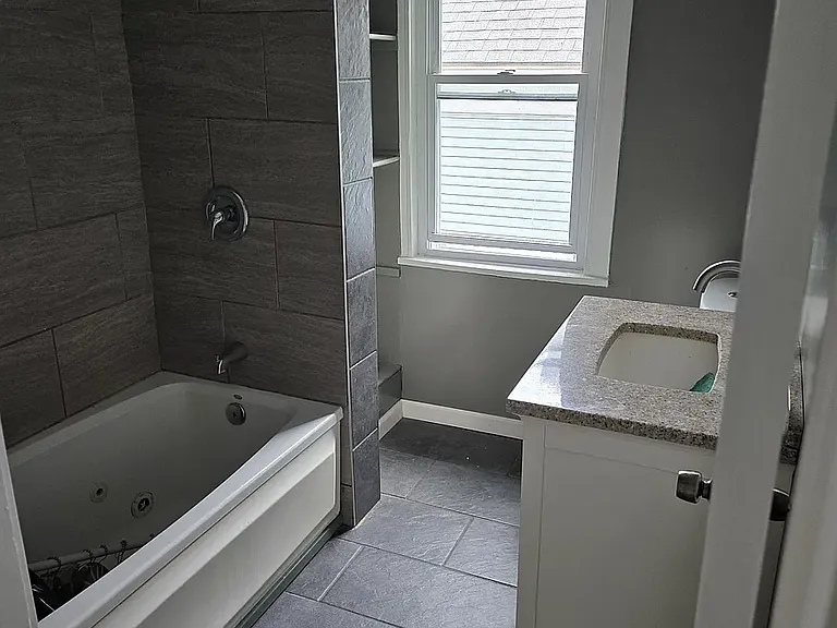 1147 Demphle Ave — Photo 8