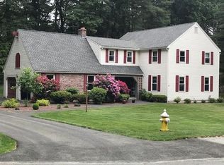 2 Evergreen Cir, Westford, MA 01886