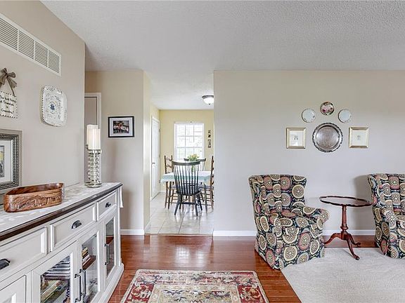 4th image of 18106 Eagle Pkwy