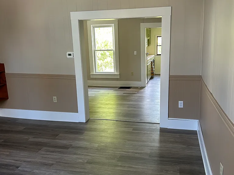 1243 Gomber Ave — Photo 3
