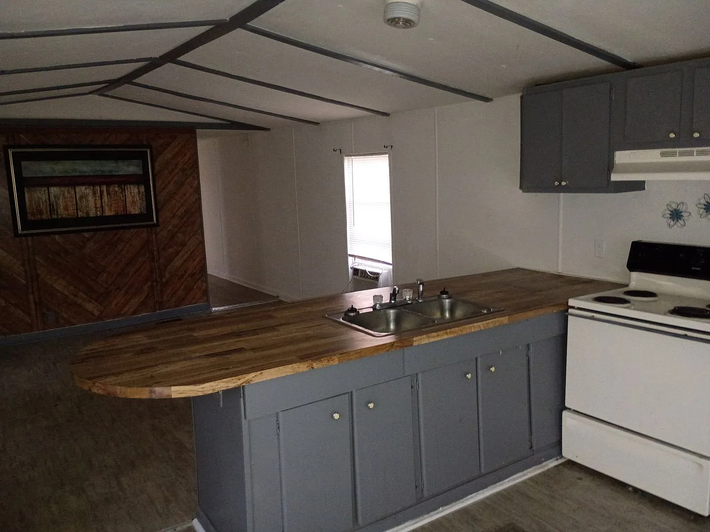 2 Bedroom 1 Bathroom Mobile Home Community — Photo 3