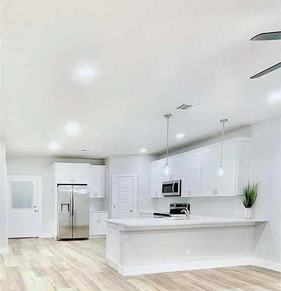 James Ave — Photo 2
