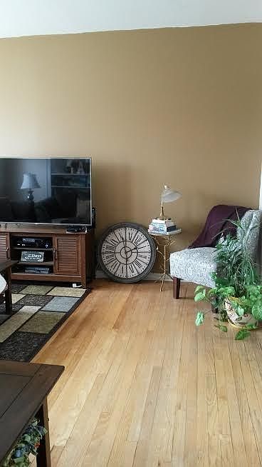 1st image of 6708 N Oxford Ave #2