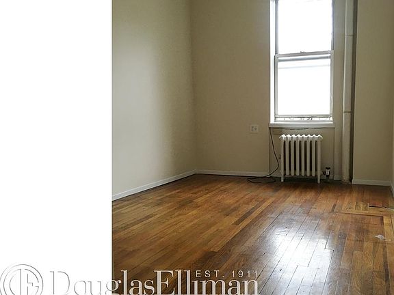 3rd image of 328 W 47th St APT 4C