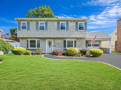 37 Bluespruce Road, Levittown, NY, 11756