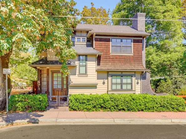 225 N Oregon St, Jacksonville, OR 97530