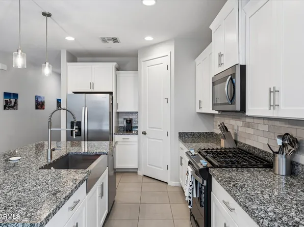 6740 W PEDRO Lane, Laveen, AZ 85339