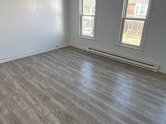 3rd image of 246 Frederick St