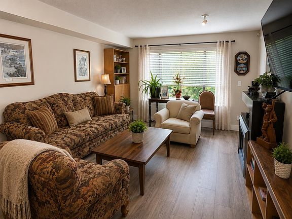 3rd image of 2233 McKenzie Rd #212