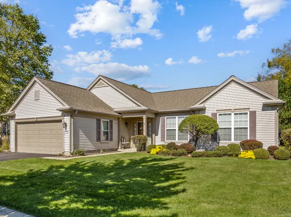13300 Honeysuckle Dr, Huntley, IL 60142