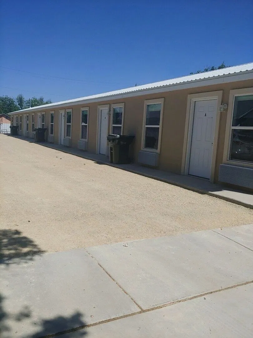 1 Bedroom - 1 Bath Apartment — Photo 1
