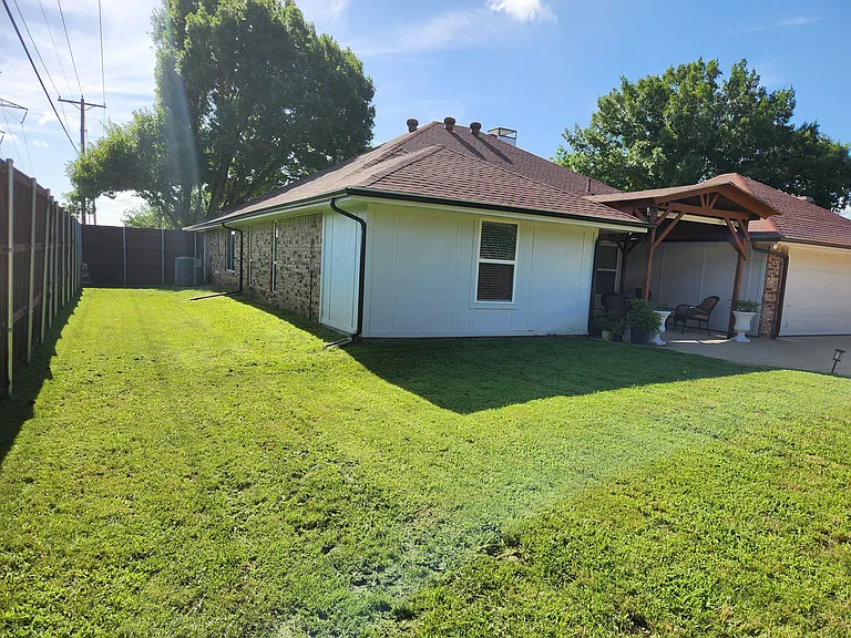 6413 Stilwell Rd — Photo 59