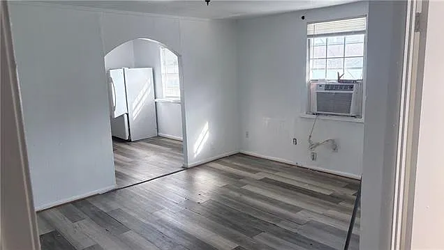 3 bed, 1.0 bath, 950 sqft, $1,050 — Photo 4