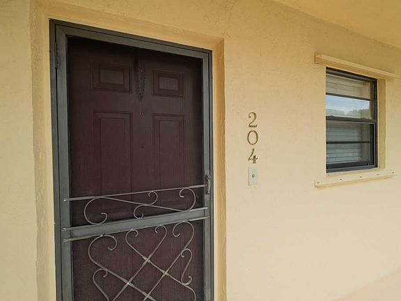 4th image of 327 Southwind Dr APT 204