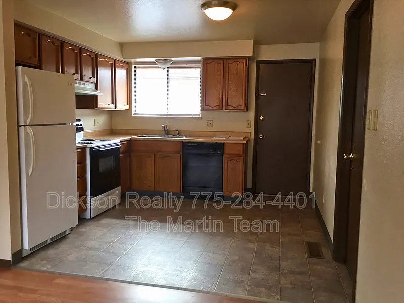 2 bed, 1.0 bath, 720 sqft, $1,595 — Photo 3