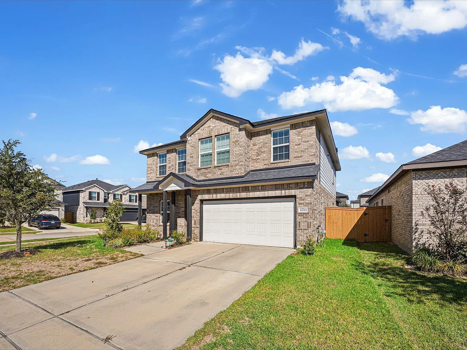 4 bed, 2.5 bath, 2609 sqft, $2,650 — Photo 2