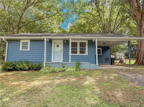 112 Cedar St, Westminster, SC 29693