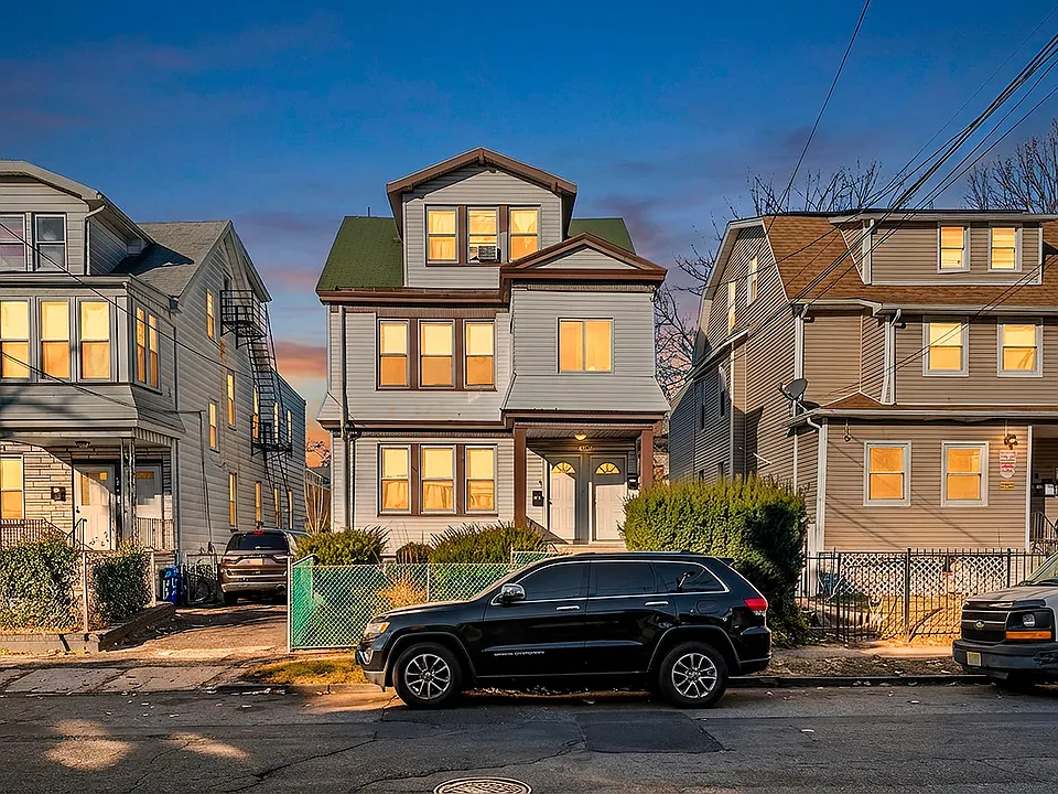 69 Cedar Ave #1