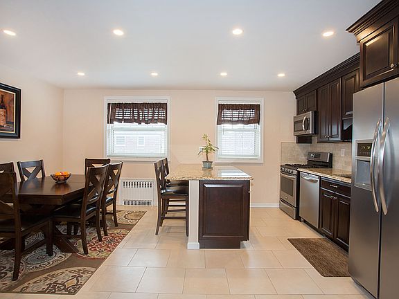 4th image of 5845 251st St