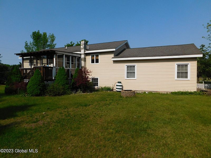 5th image of 33 Sheehan Road
