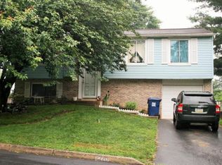 2770 Weston Rd, Lancaster, PA 17603