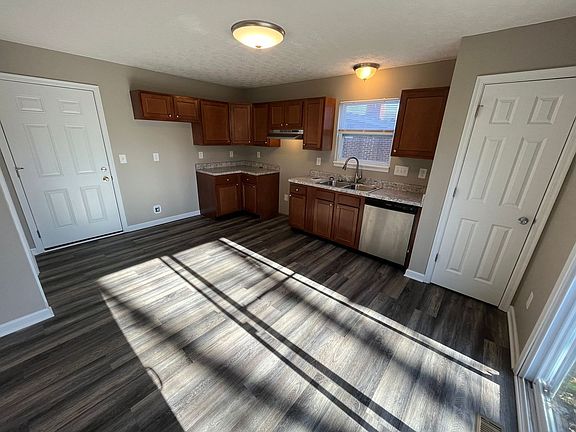 5th image of 5651 Woodhaven Dr
