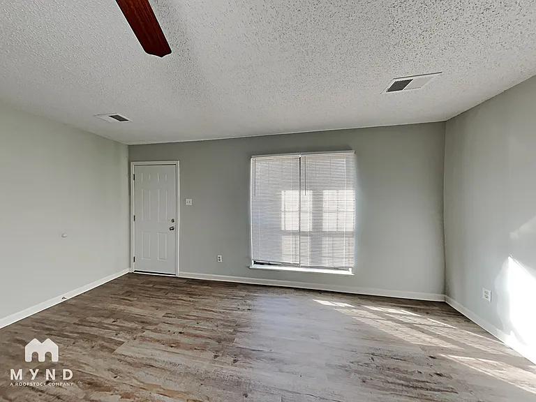 6382 Saginaw Rd — Photo 5