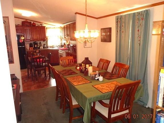 4th image of 122 Coco Ln