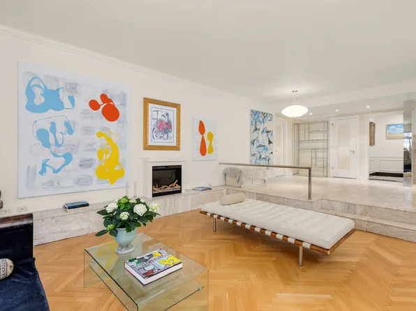 150 Central Park South 906 image 3 of 9