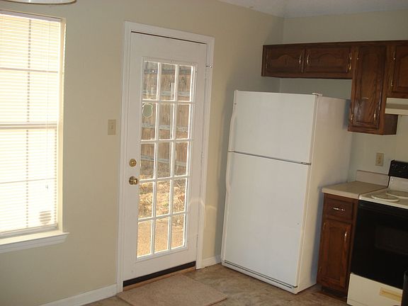 New Linoleum floor in Kitchen & tons of natural light