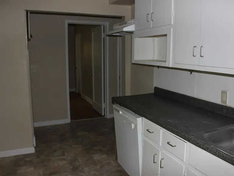 1401 W 4th Ave — Photo 7