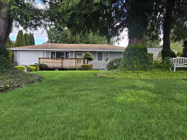 4844 N Island Dr E, Bonney Lake, WA 98391