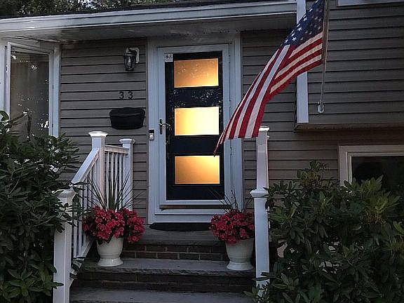 4th image of 33 Parker Dr