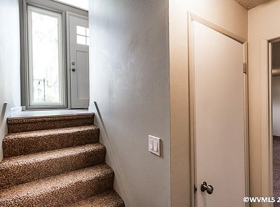 4th image of 31849 Huckleberry Ln