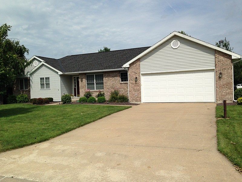 1425 Pheasant Run
