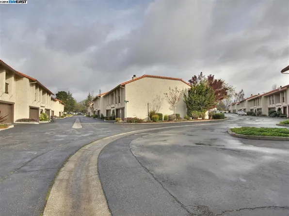 414 Puerto Pl, Hayward, CA 94541