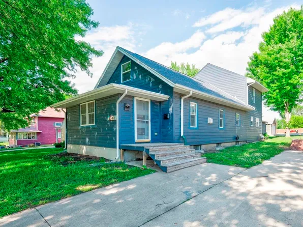 2007 Hill Ave, Spirit Lake, IA 51360