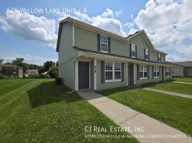 625 Willow Ln, Peculiar, MO