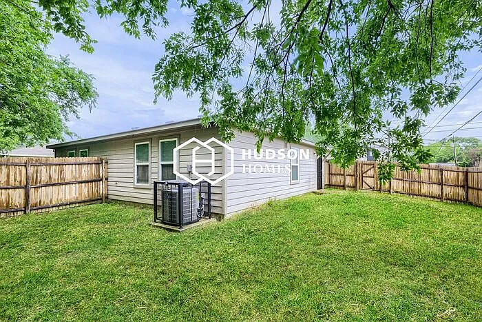 2503 Elsie Faye Heggins St — Photo 10