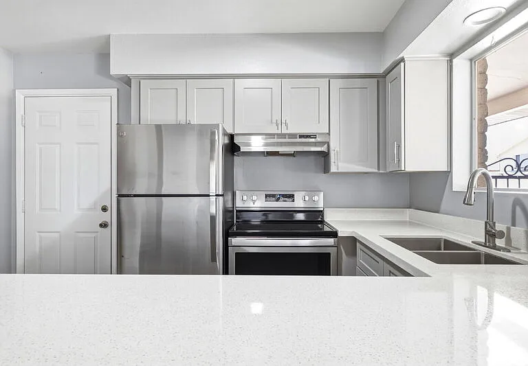 1129 N Wedgewood Cir #B — Photo 9