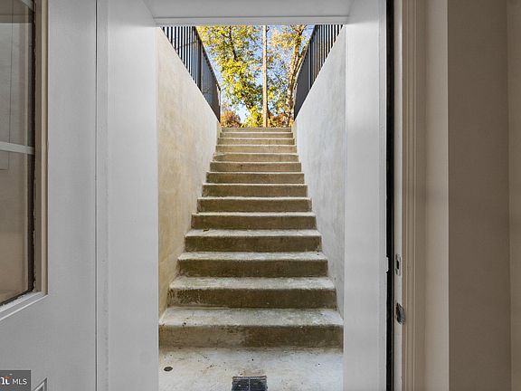 4th image of 332 Ridge Rd APT C